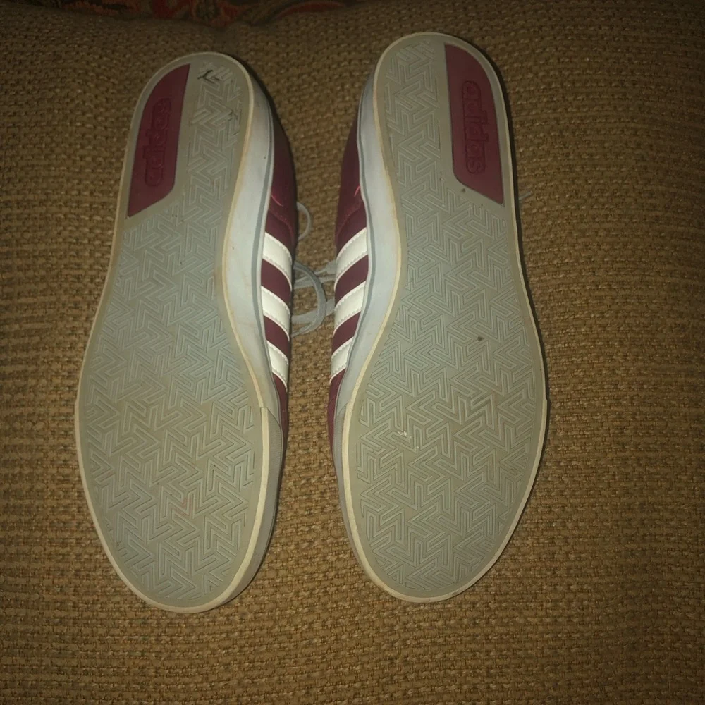 adidas Men's Burgundy and White Low-Top Sneakers